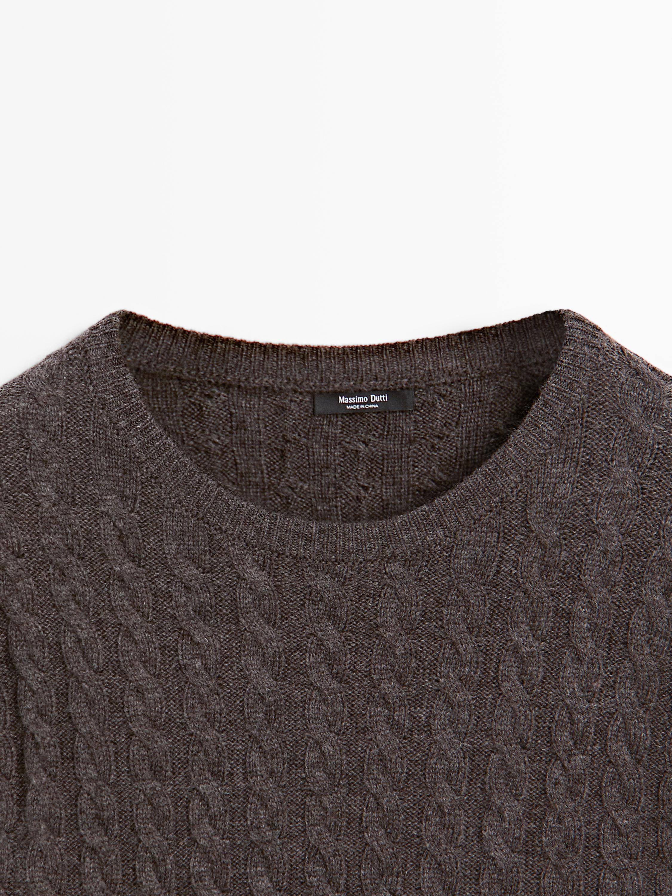 Pull laine en maille tressée