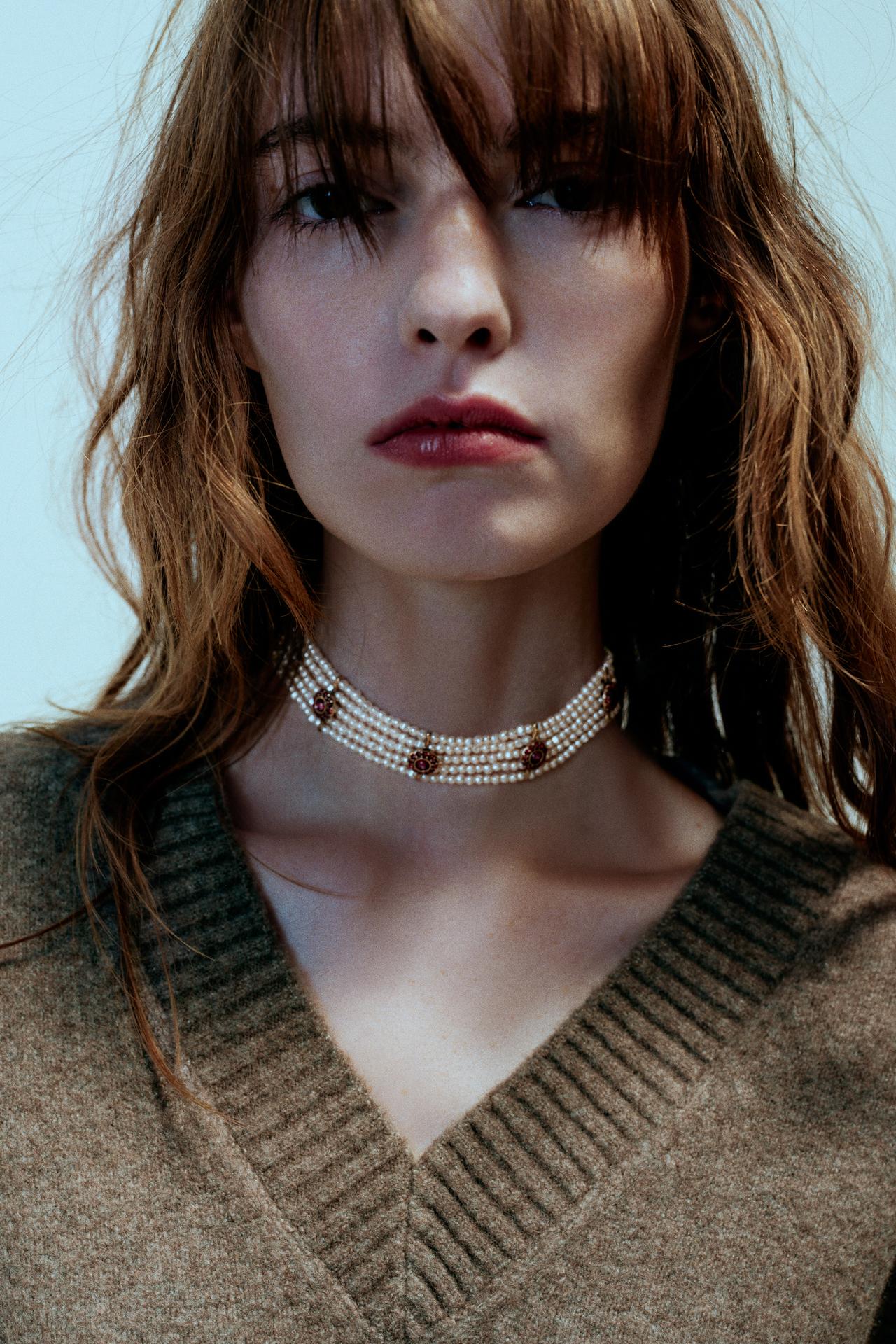 PEARL AND CRYSTAL CHOKER — 109