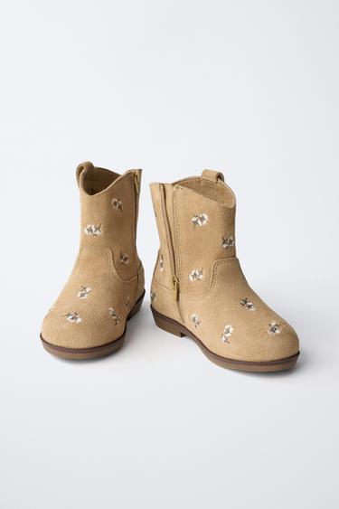 BOTTES EN CUIR BRODÉES - Marron sable de Zara - Image 2