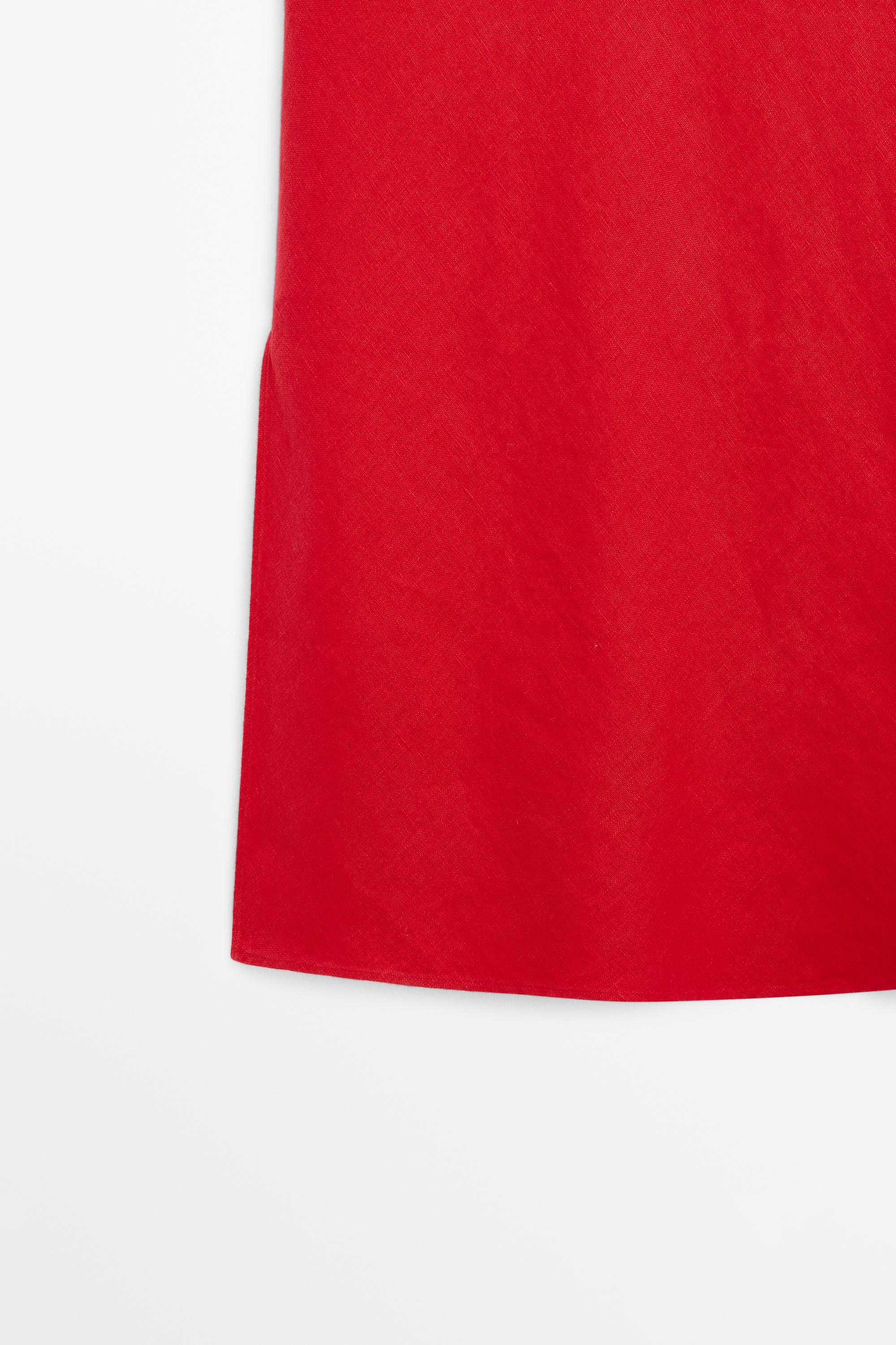 100% linen midi dress with straight neckline