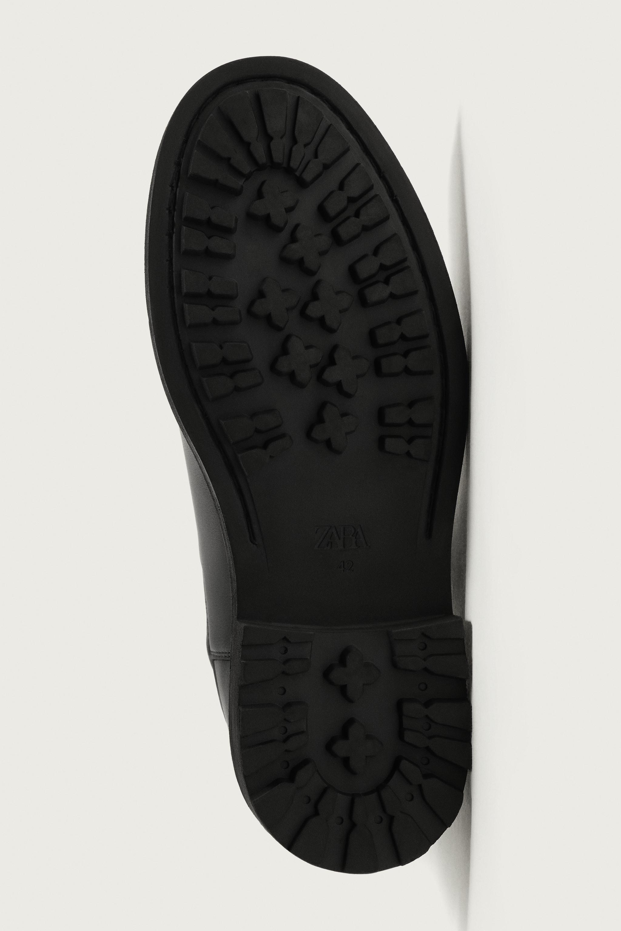 TRACK SOLE CHELSEA BOOTS
