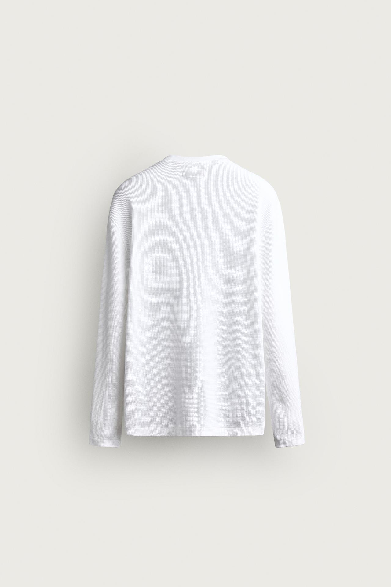 WAFFLE-TEXTURED T-SHIRT — Oyster-white