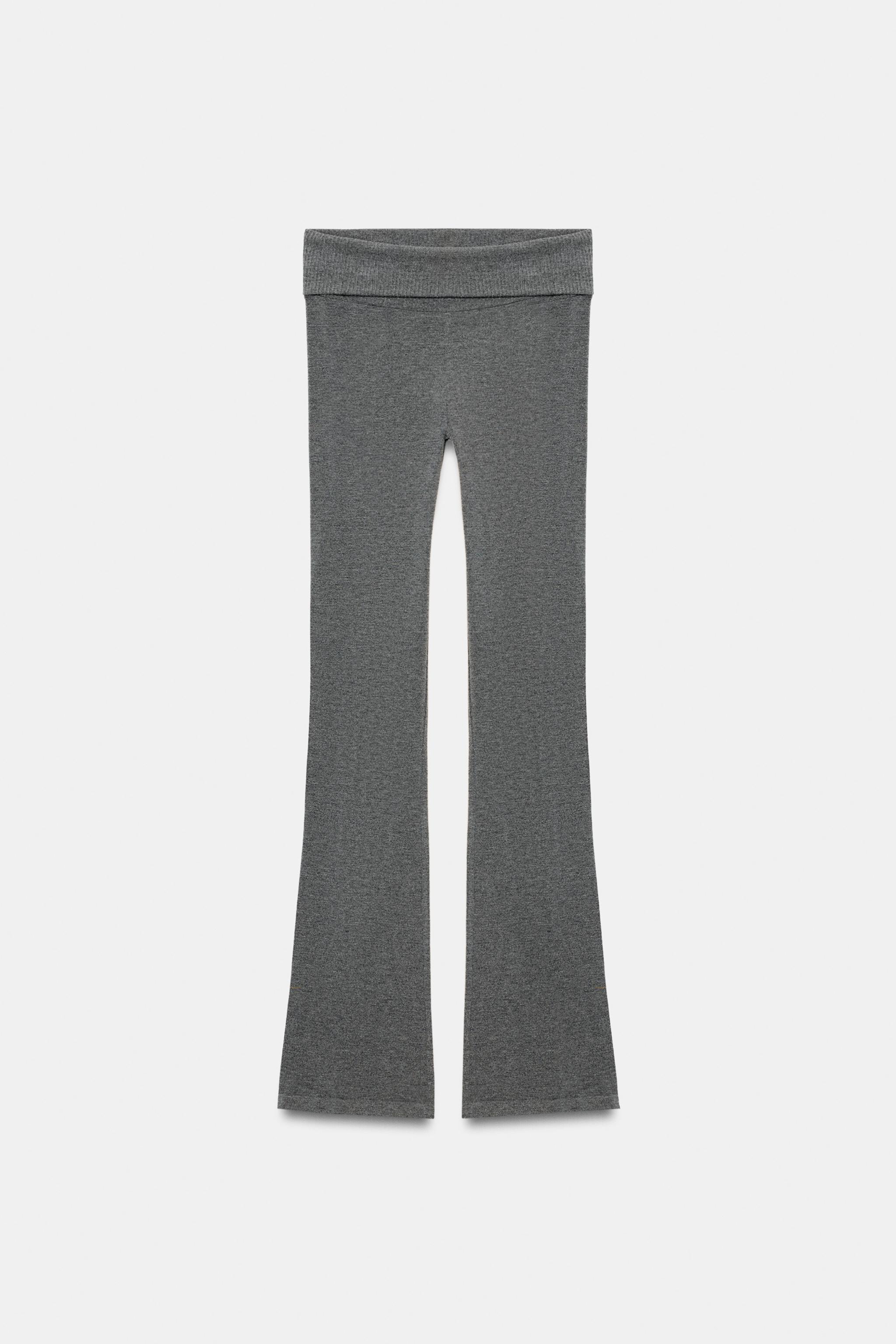 SEAMLESS FLARE PANTS