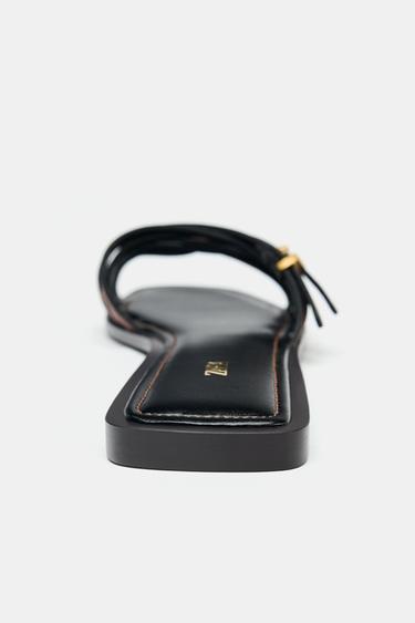 SANDALES PLATES BRIDES CUIR ET BOUCLE - Marron de Zara - Image 3