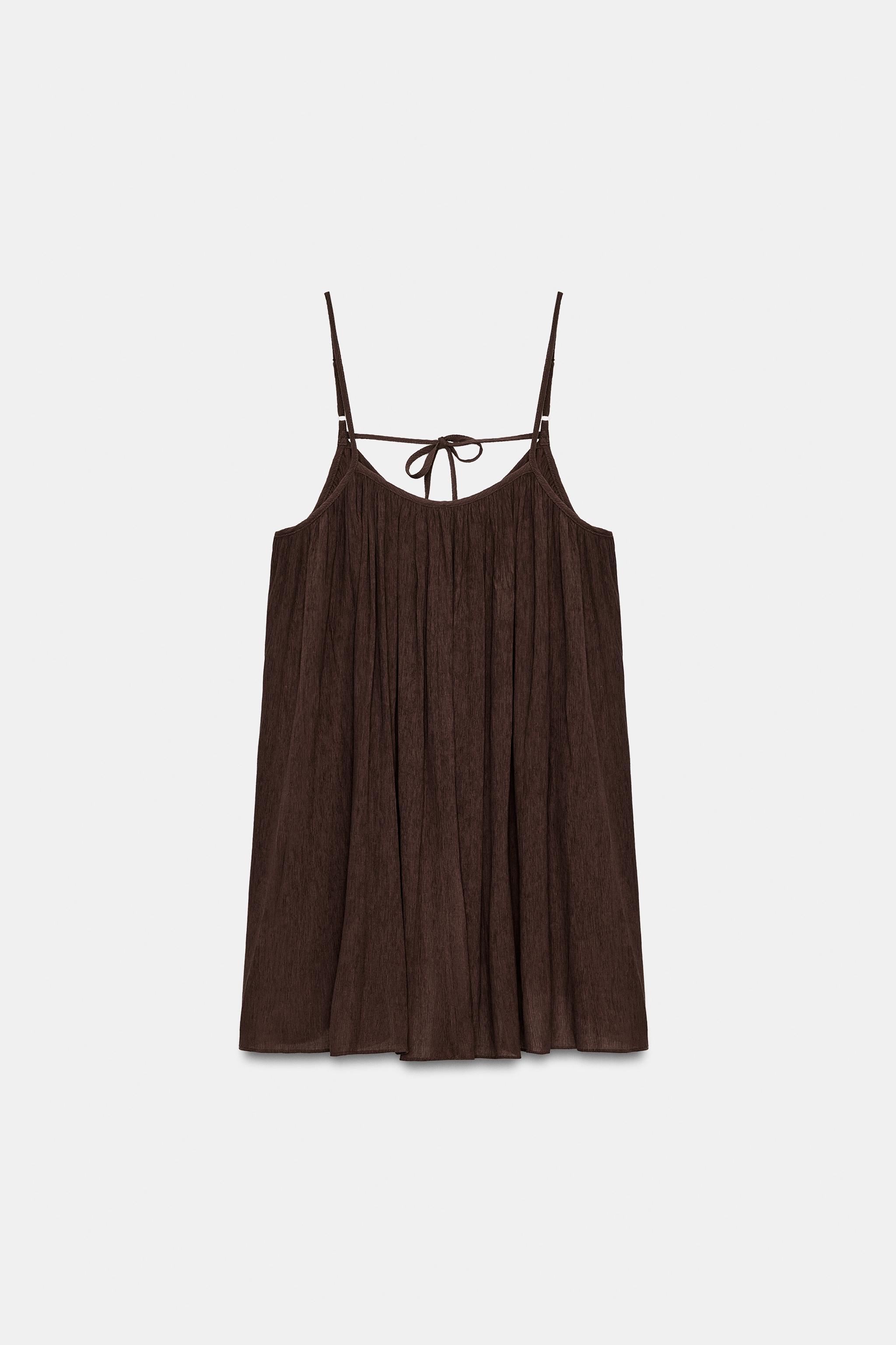 ROBE COURTE TEXTURÉE À VOLUME