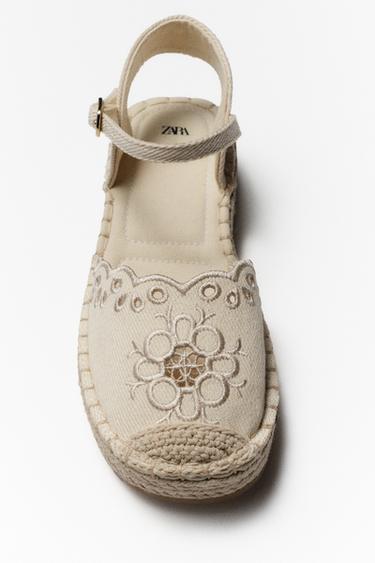 ESPADRILLE BRODÉE - Blanc écru de Zara