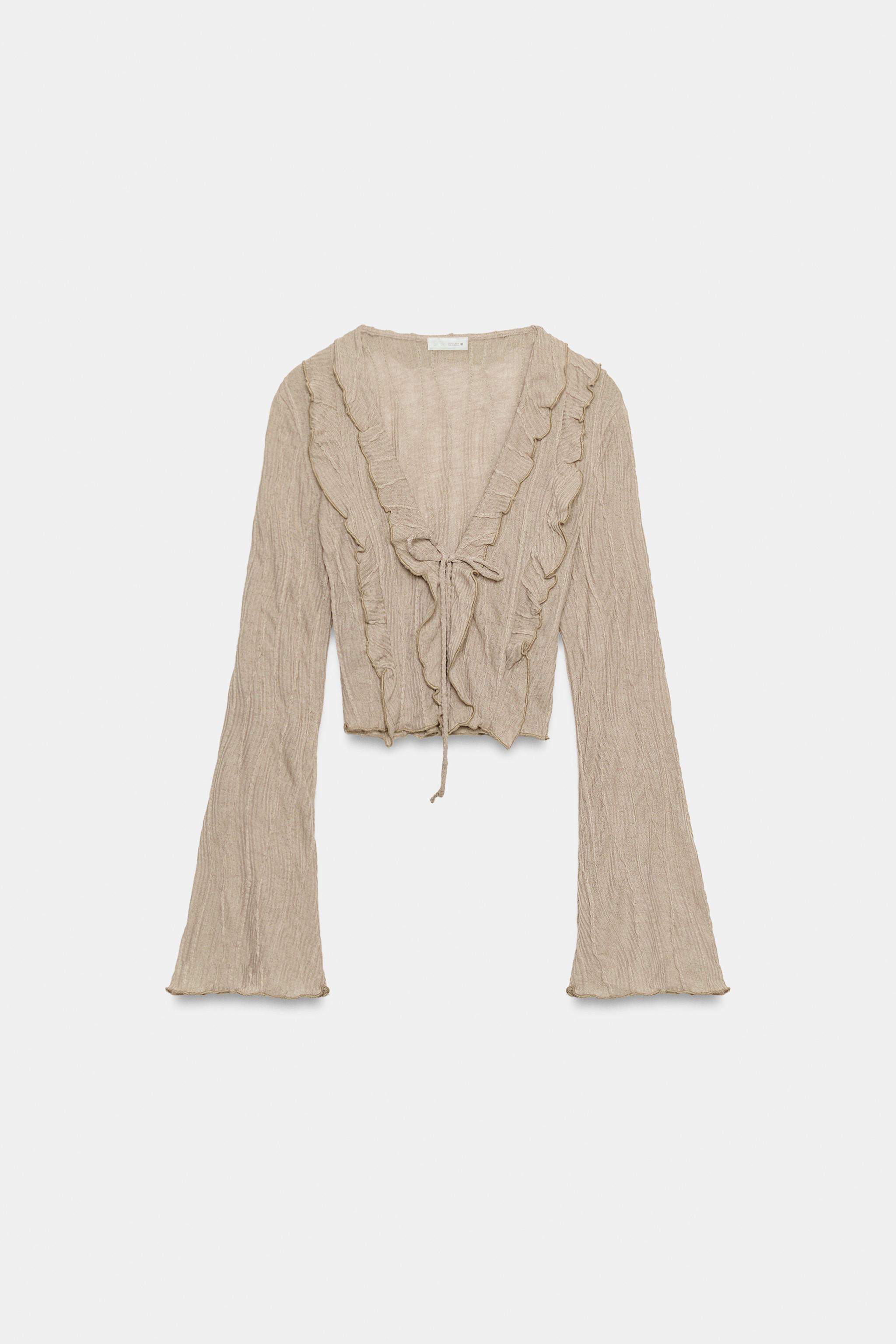 TOP À VOLANTS ET LACETS
