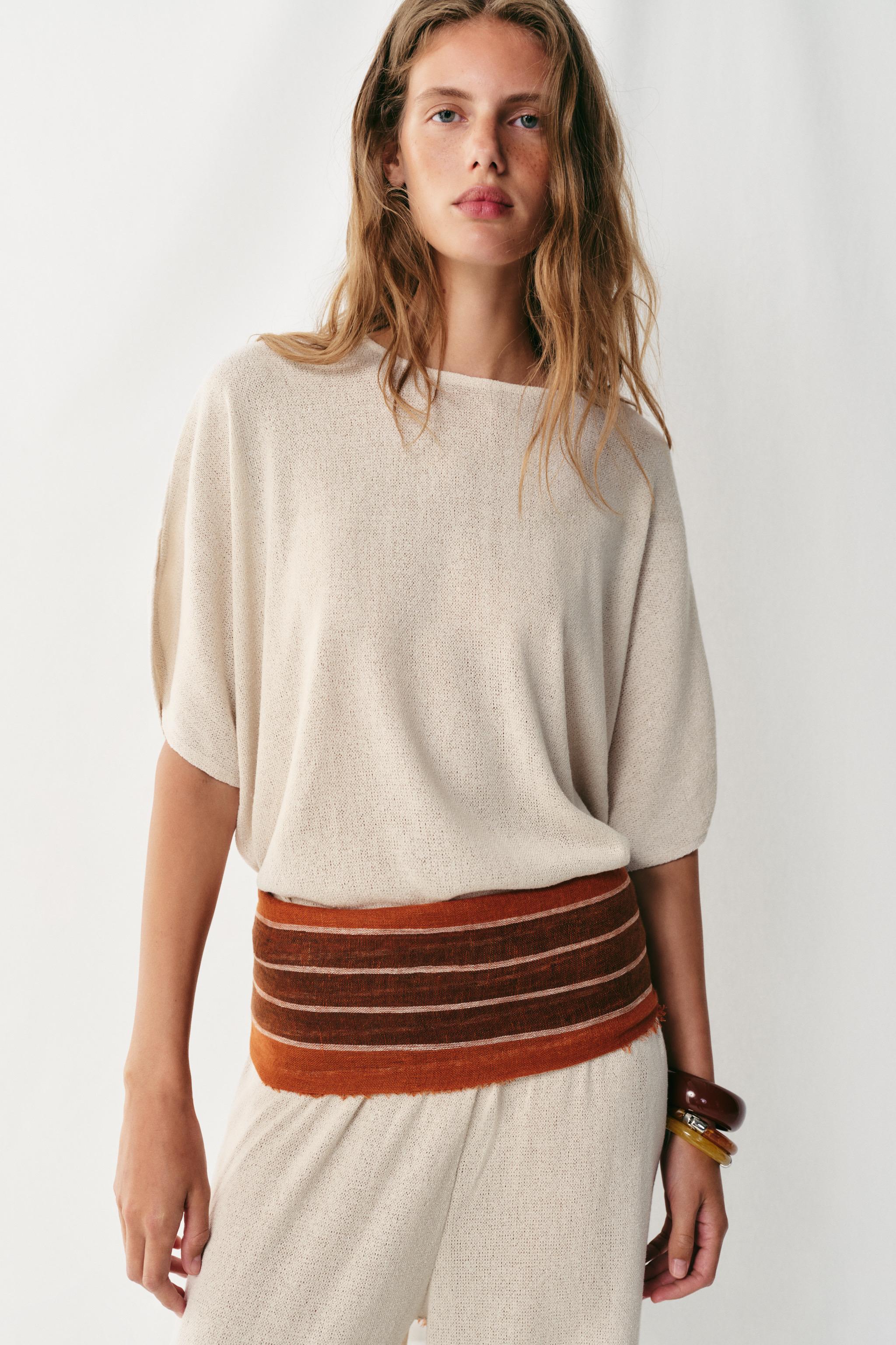 RUSTIC CAPE SLEEVE TOP — Light beige