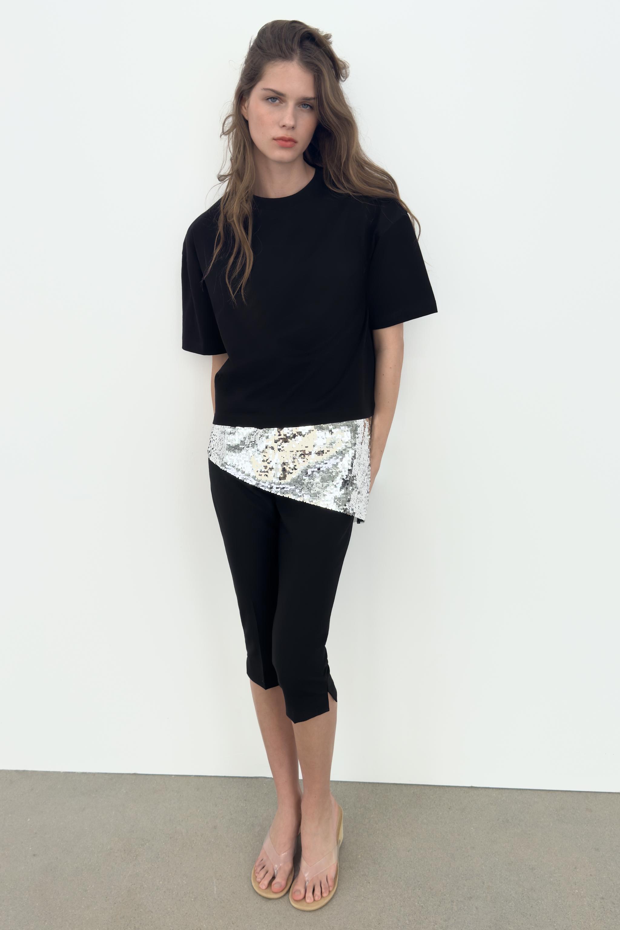 T-SHIRT ASYMÉTRIQUE PAILLETTES