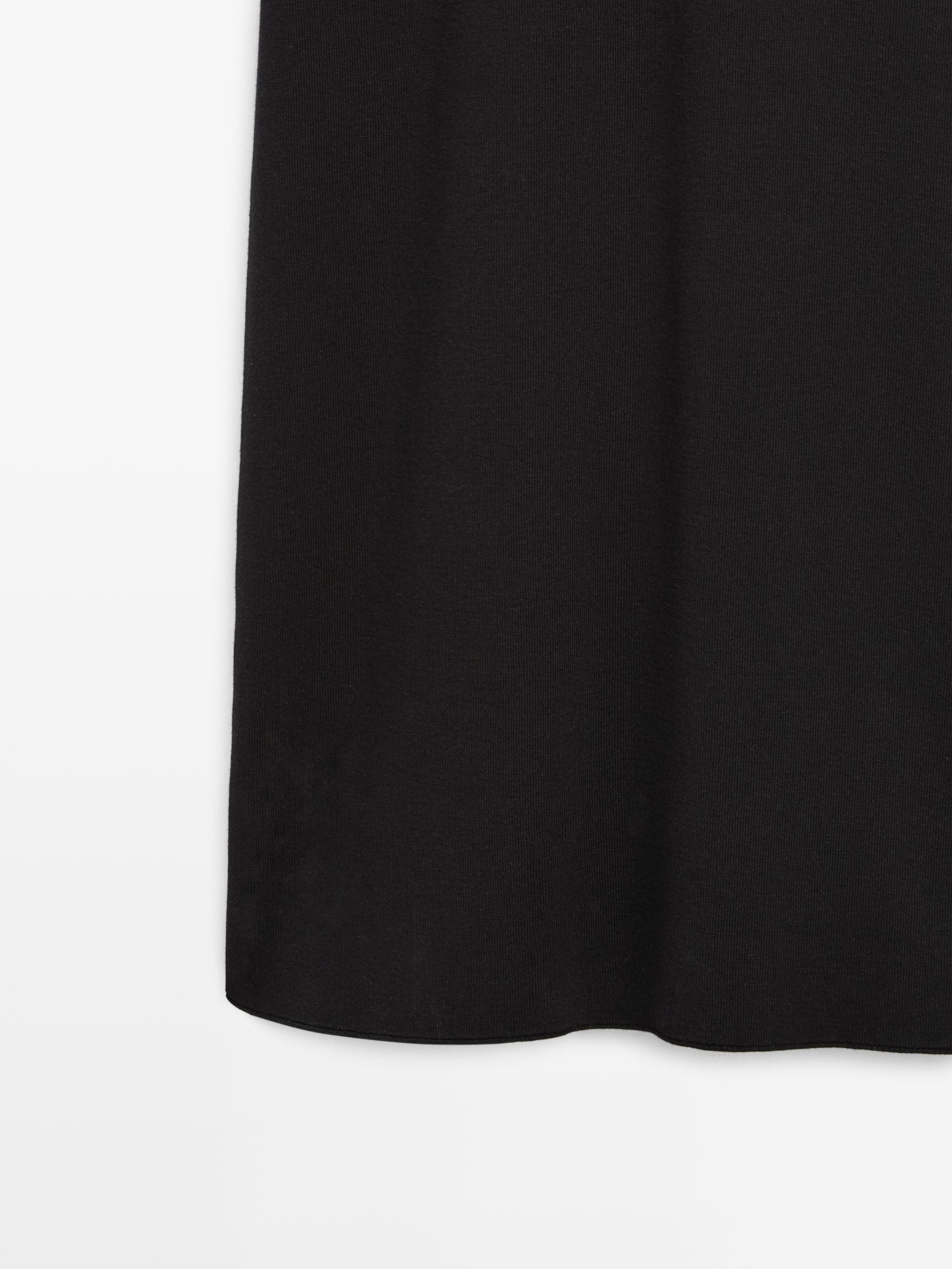 Robe midi détail manches