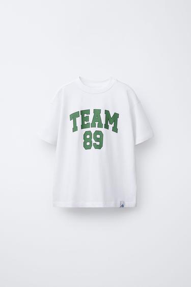 CAMISETA TEXTO RELIEVE  - Blanco de Zara
