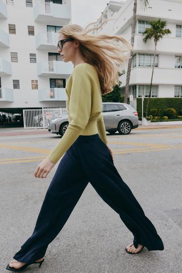 PANTALON FLUIDE SATINÉ - Bleu marine de Zara - Image 2