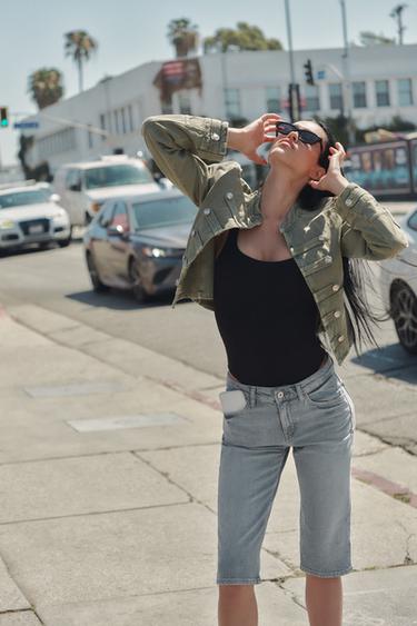 BODY ÉLASTIQUE À ENCOLURE CARRÉE - Noir de Zara