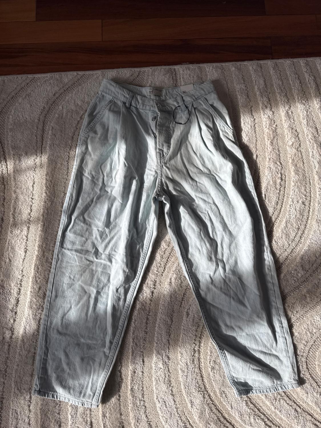 DENIM PANTS WITH DARTS