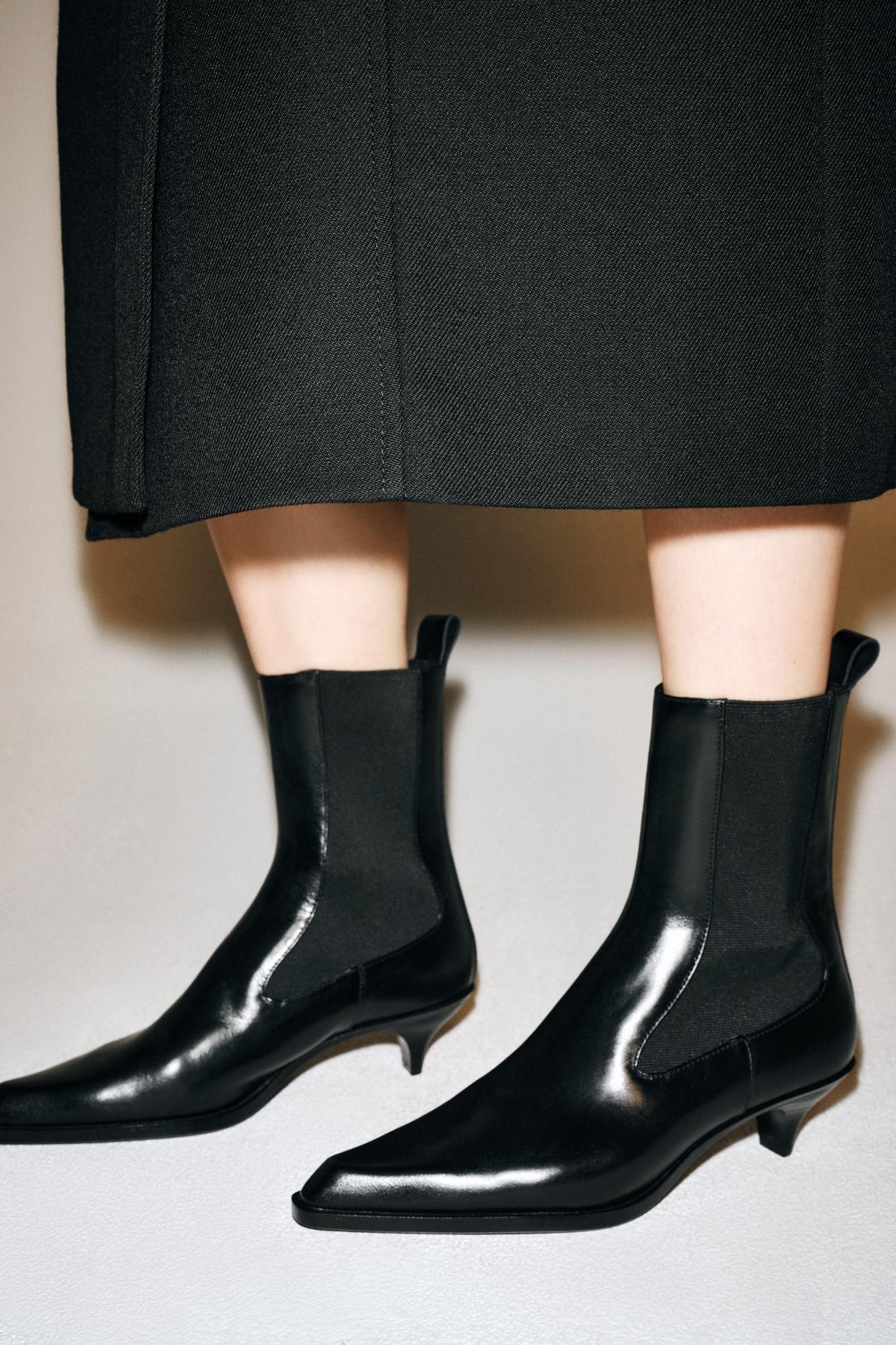 COMBINED KITTEN HEEL BOOTIES — Black