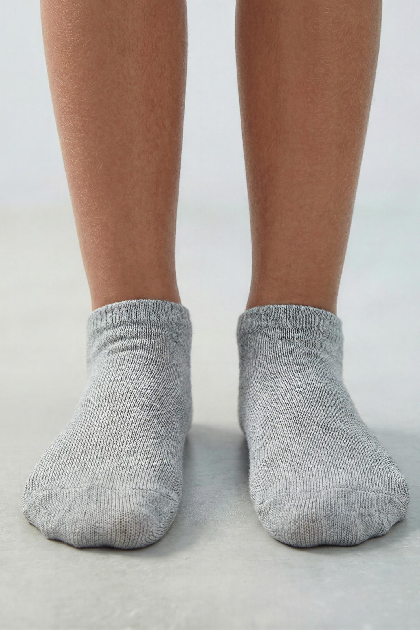 FOUR-PACK OF BASIC SHORT SOCKS