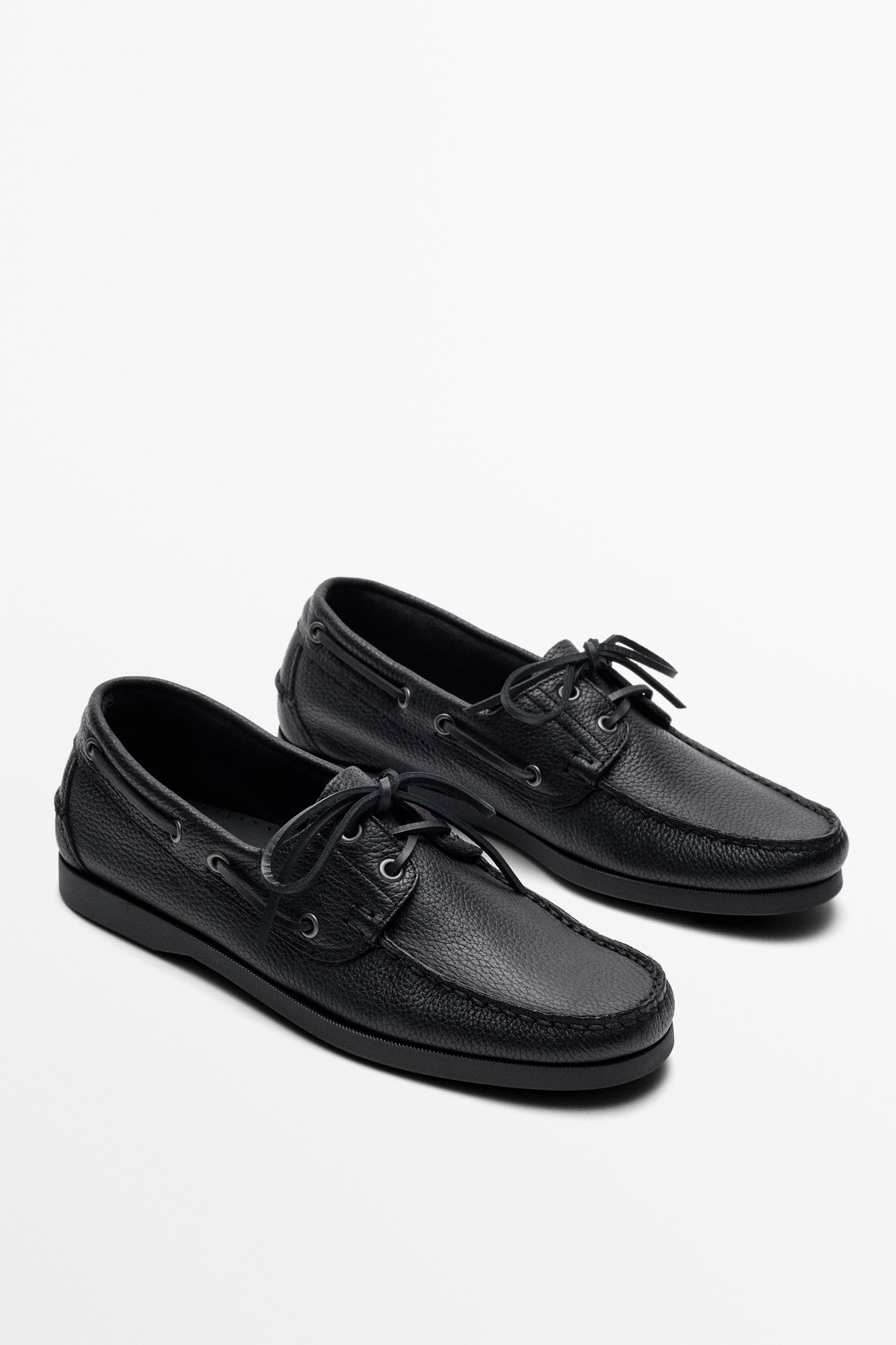 Leather boat shoe