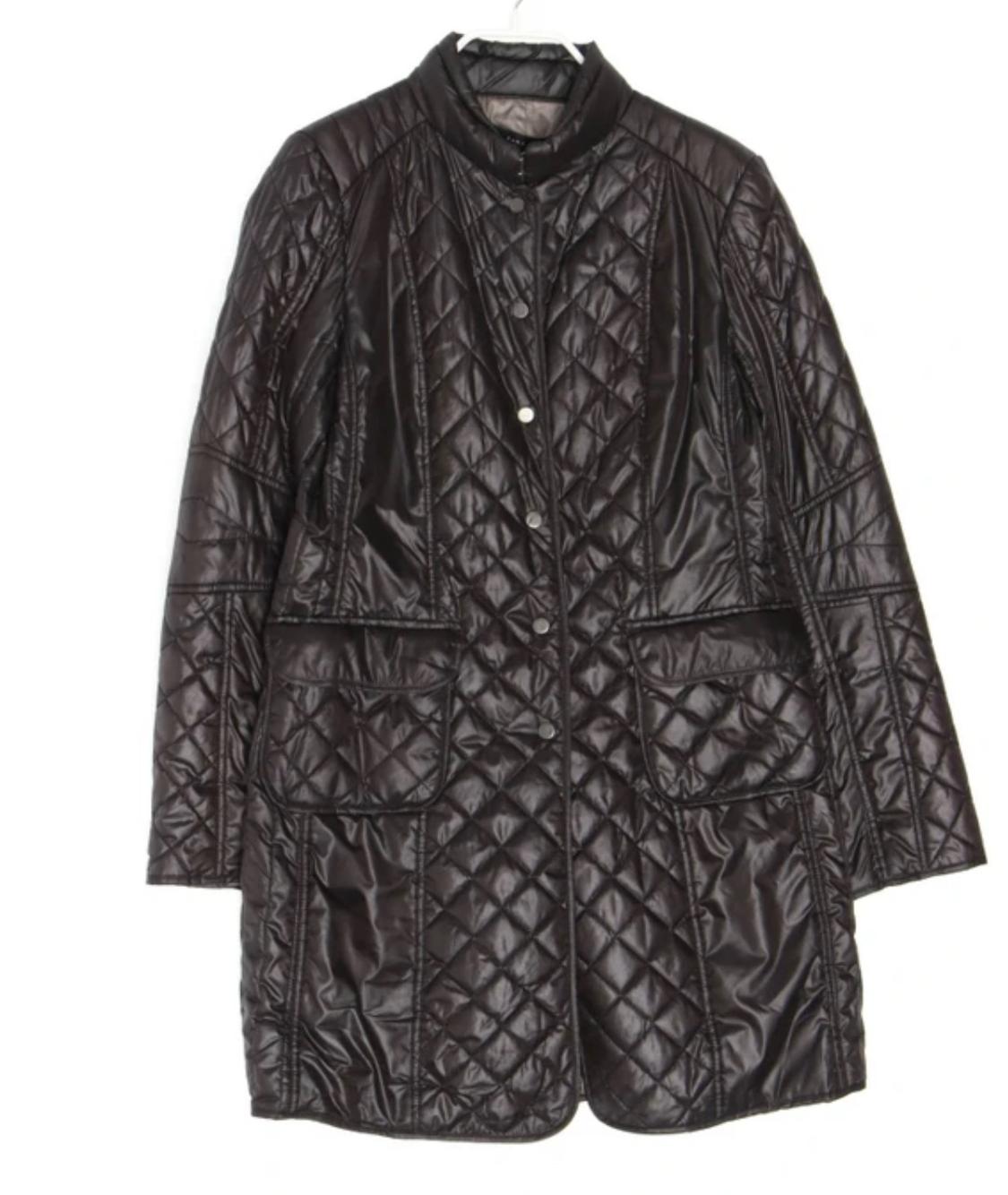 Dark brown quilted jacket with a diamond pattern, stand-up collar, press-stud fastening and flap pockets on a white background.