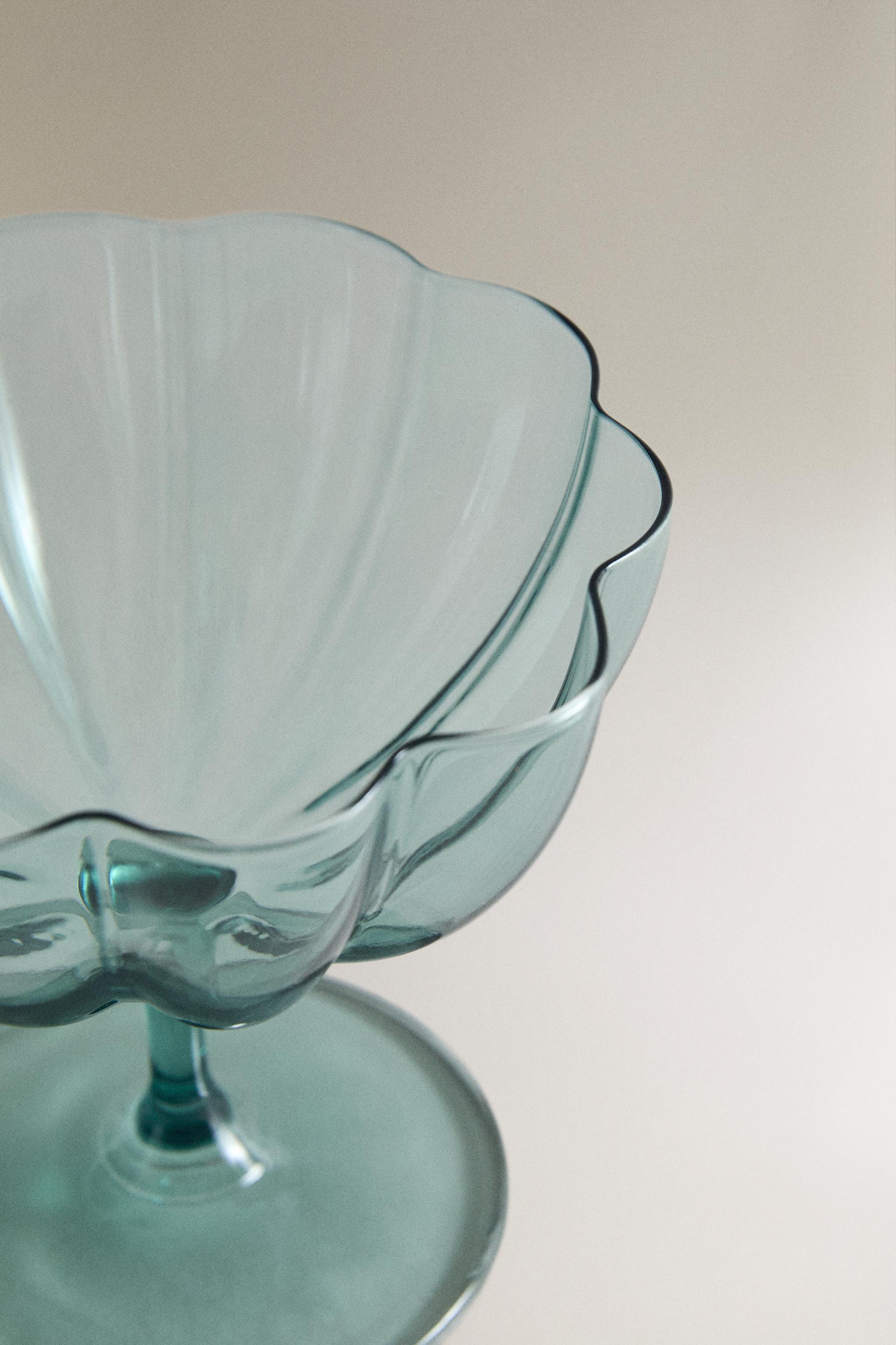 COUPE À GLACE EN VERRE ONDULÉ