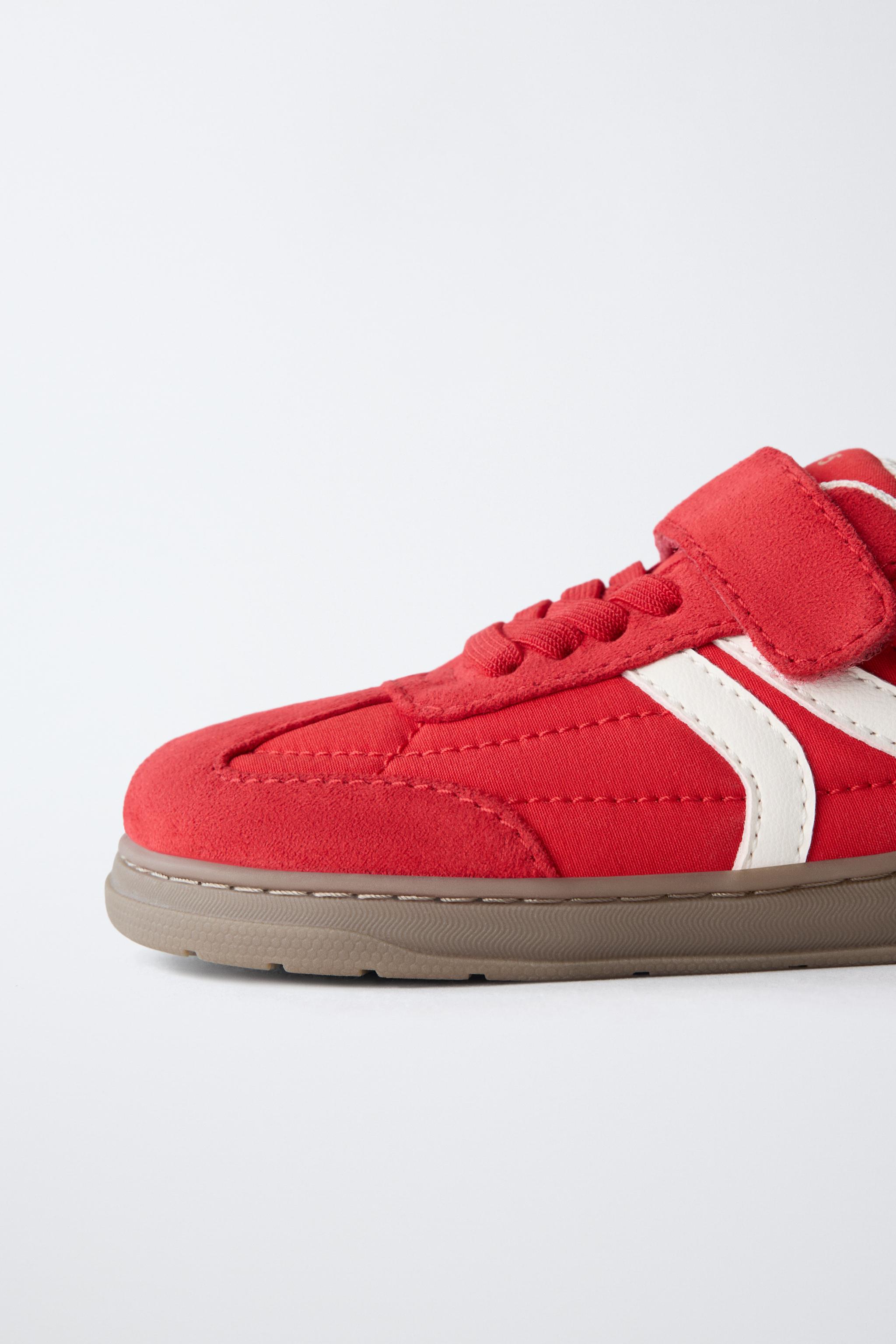 BAREFOOT SNEAKERS