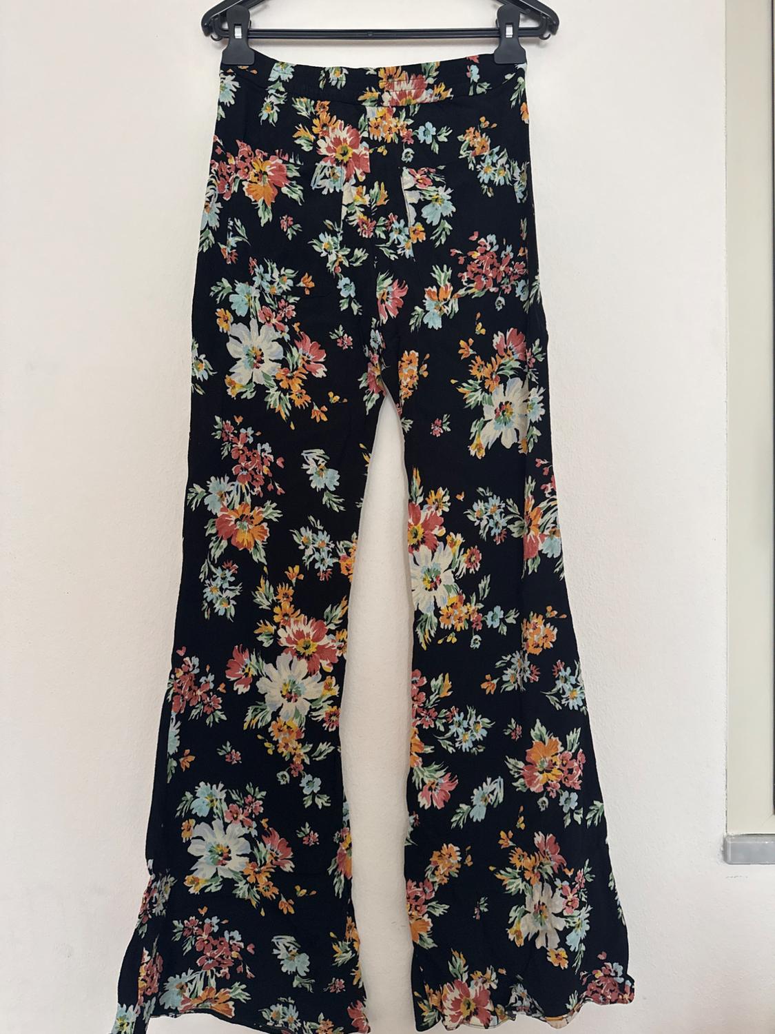 FLORAL PRINT TROUSERS - Image 3