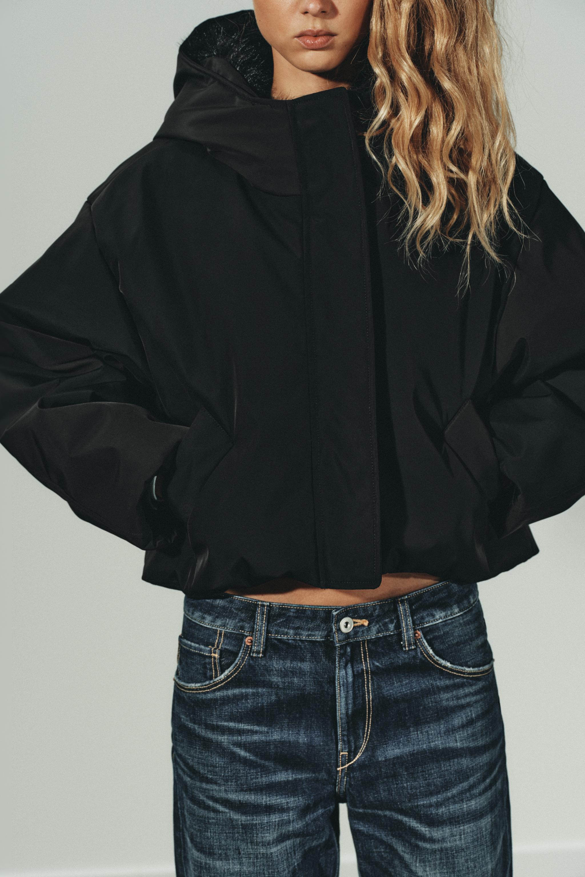 フェイクファー付きフード撥水防風パフジャケット - ブラック | ZARA