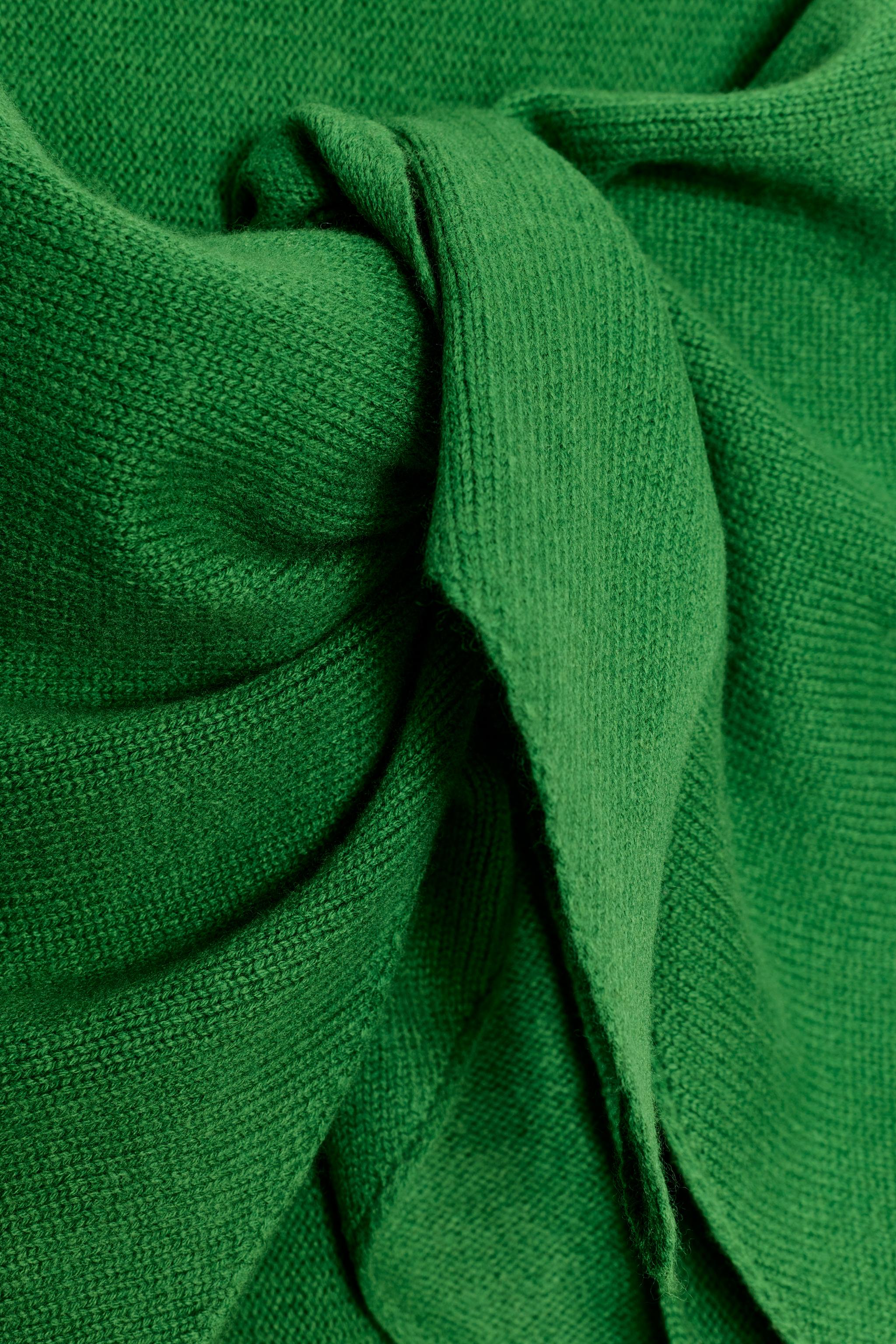 100% WOOL TRIANGLE BANDANA