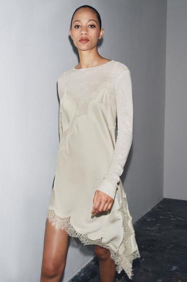 T-SHIRT À MANCHES LONGUES AVEC LIN - Écru de Zara - Image 3
