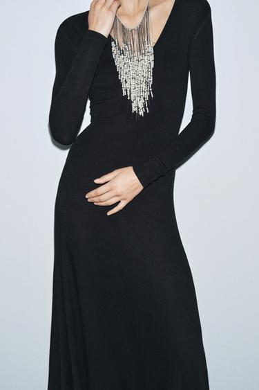 ДЛИННОЕ ПЛАТЬЕ С V-ОБРАЗНЫМ ВЫРЕЗОМ — ЧЕРНЫЙ от Zara
