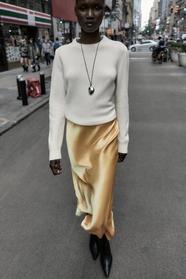 CHÂN VÁY MIDI VẢI RŨ BÓNG - Màu vàng từ Zara