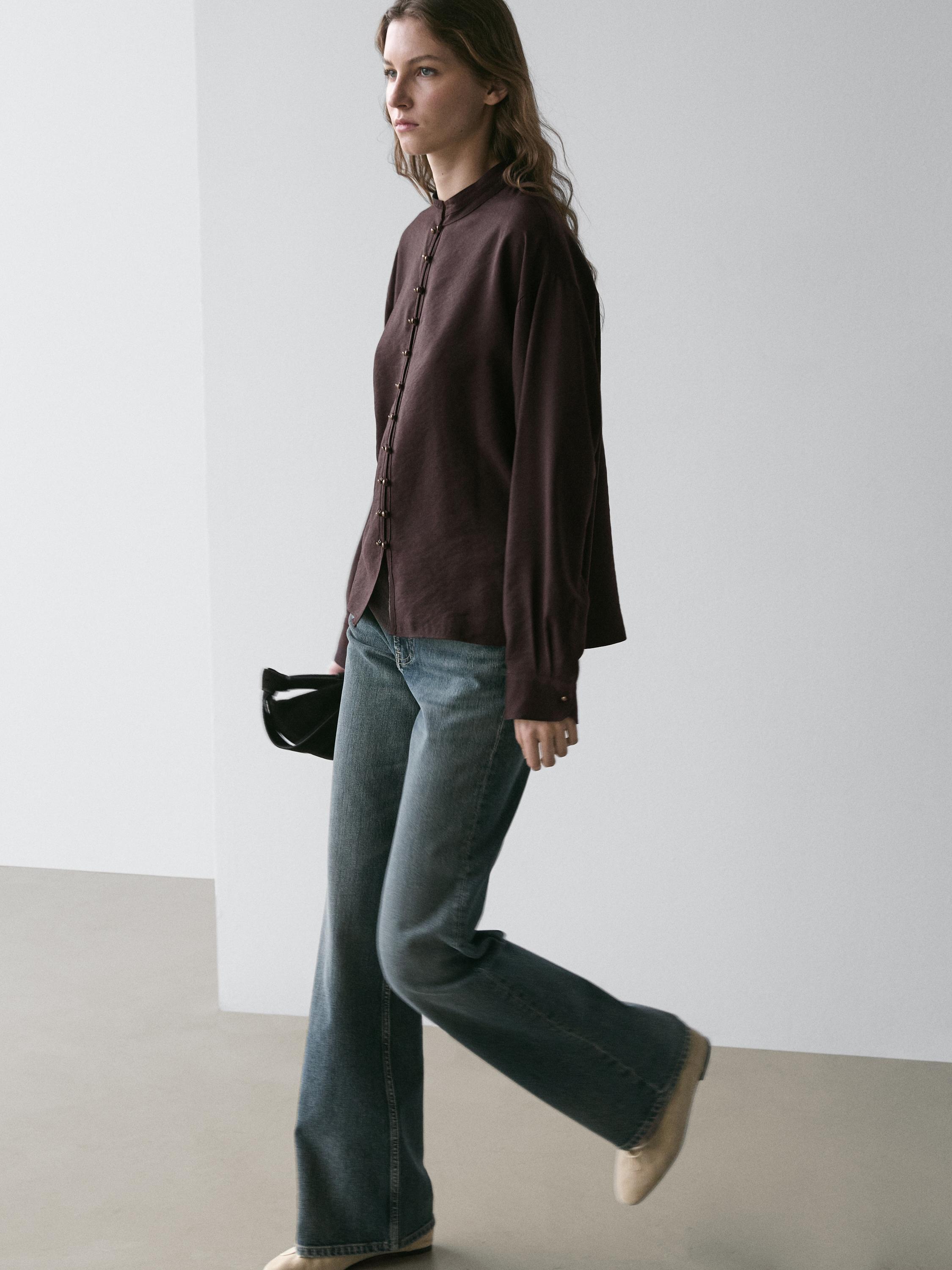 Flowing shirt with button details