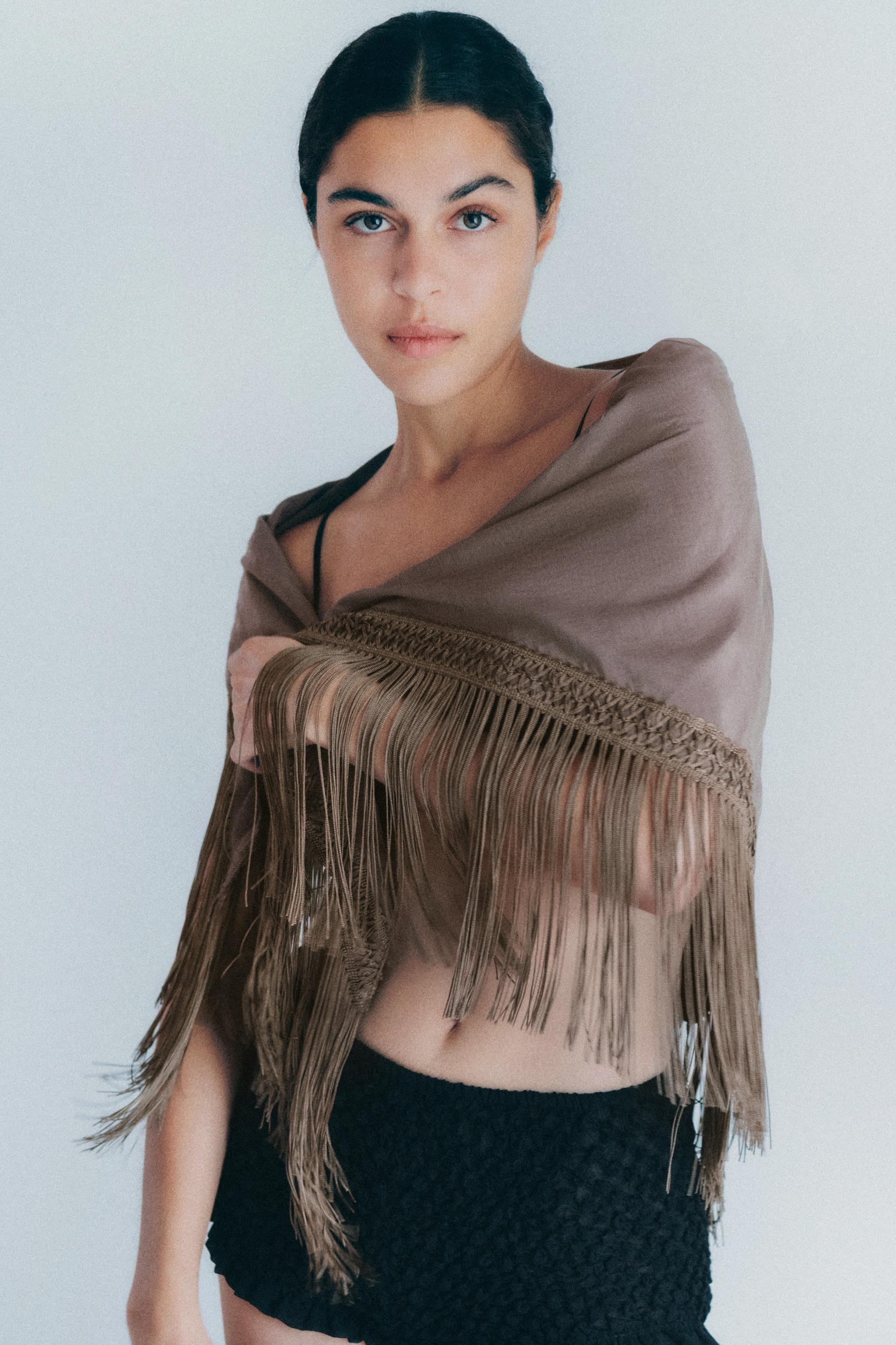 VISCOSE FRINGED SCARF