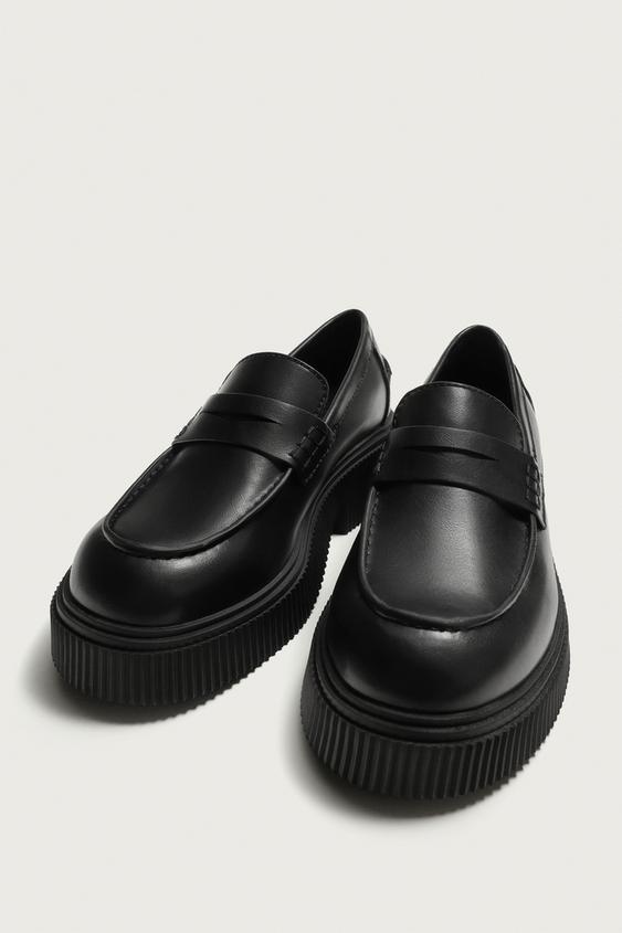 MOCASSINS À SEMELLE ÉPAISSE ET MASQUE - Noir de Zara - Image 1