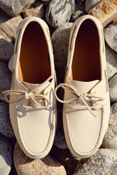 ZAPATO NÁUTICO PIEL LIMITED EDITION - Blanco de Zara