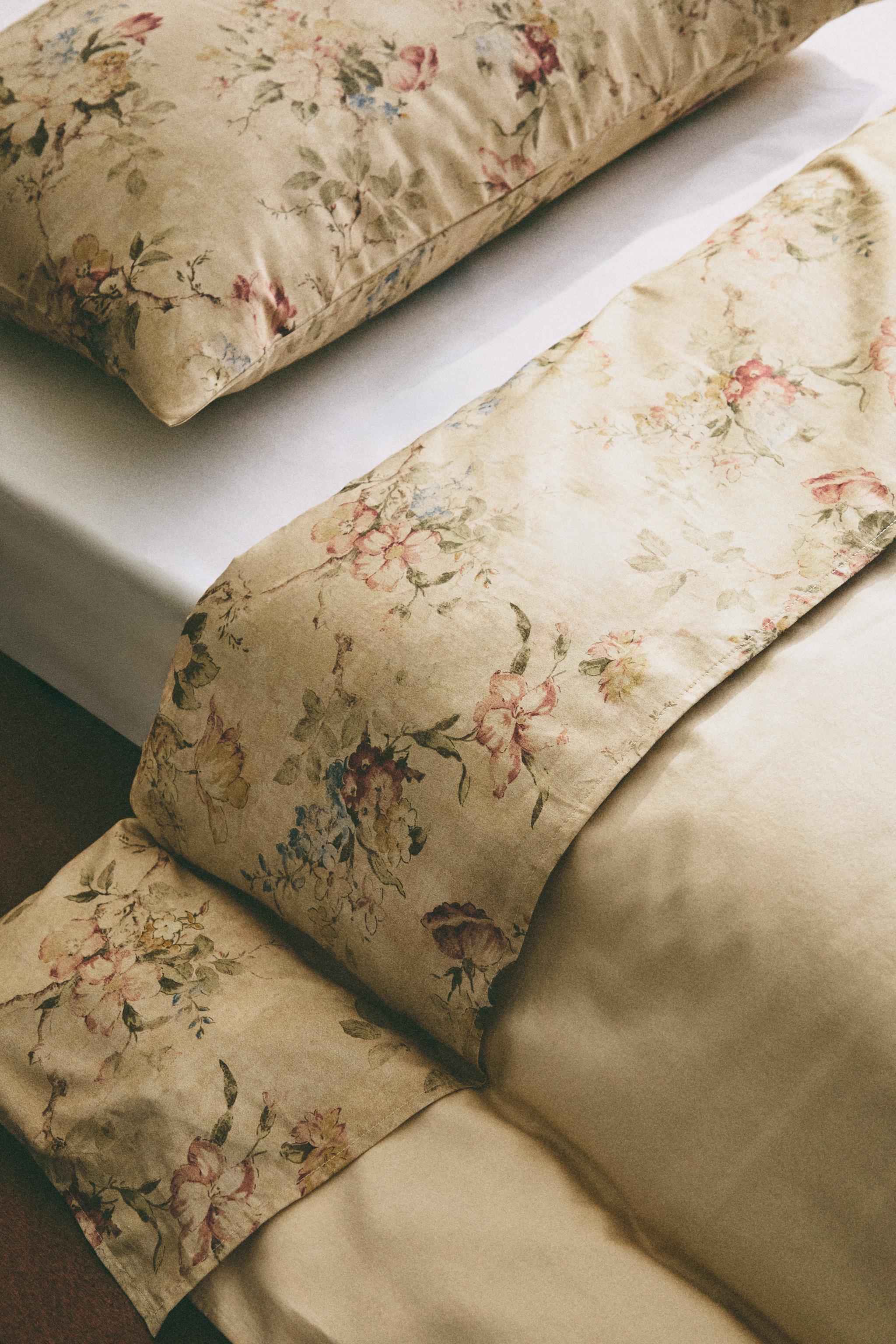 FLORAL SATEEN FLAT SHEET (300 THREAD COUNT)