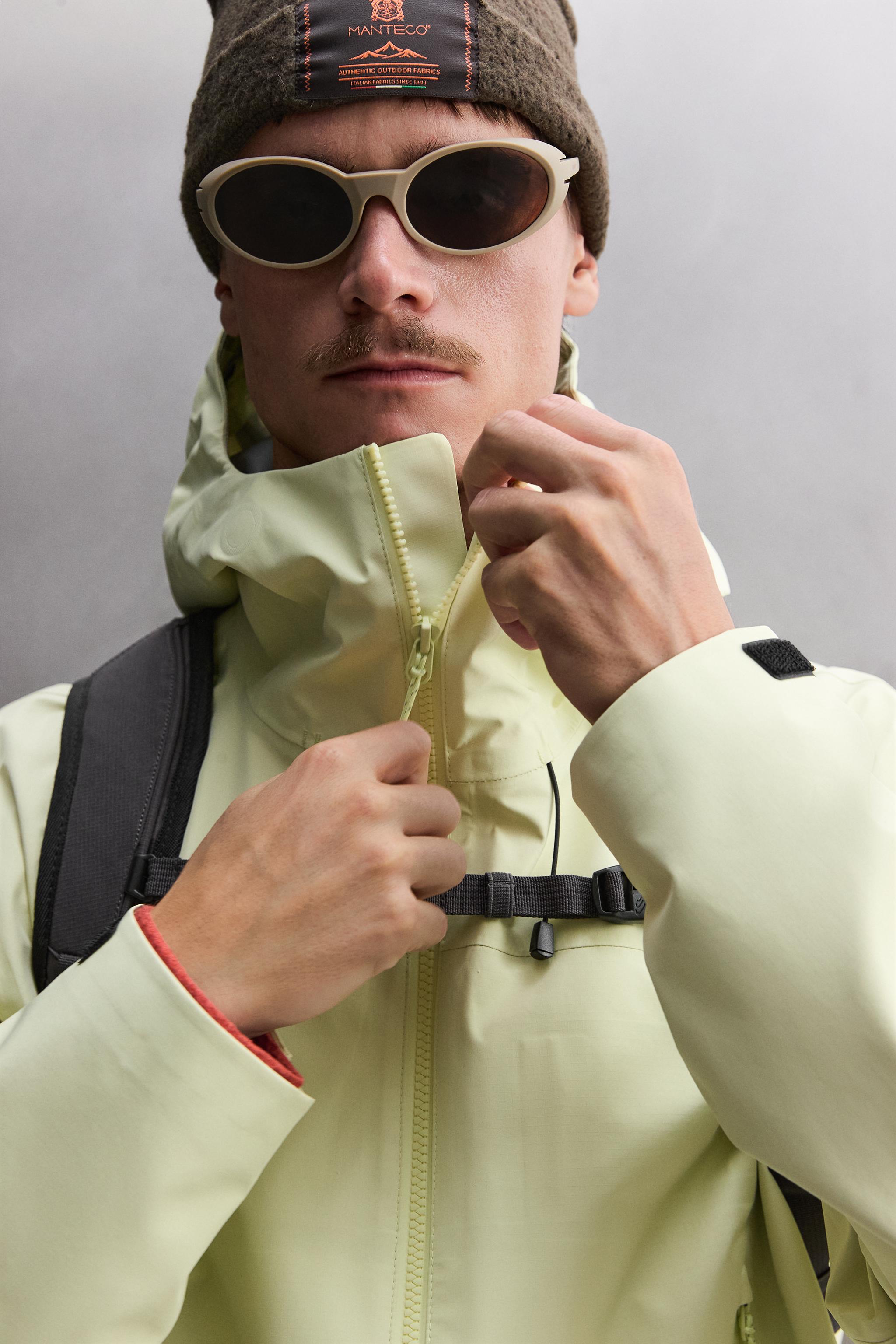 VESTE TECHNIQUE IMPERMÉABLE