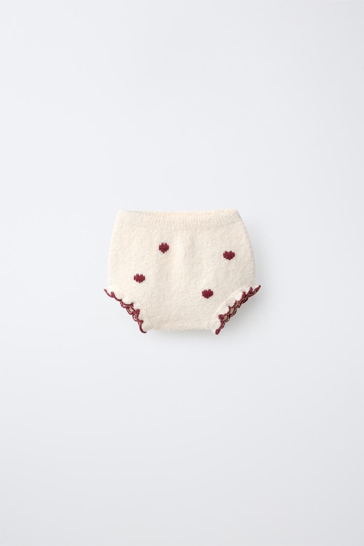 Braguita punto corazones bordados