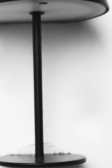 UNIFARBENE TISCHLAMPE UNIFARBEN - Schwarz von Zara