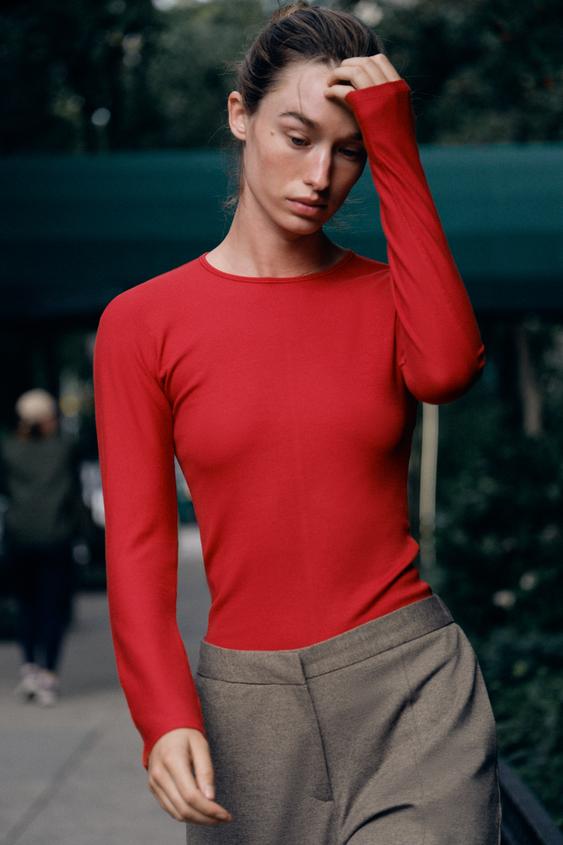 CAMISETA LYOCELL CUELLO REDONDO - Rojo de Zara - Imagen 0