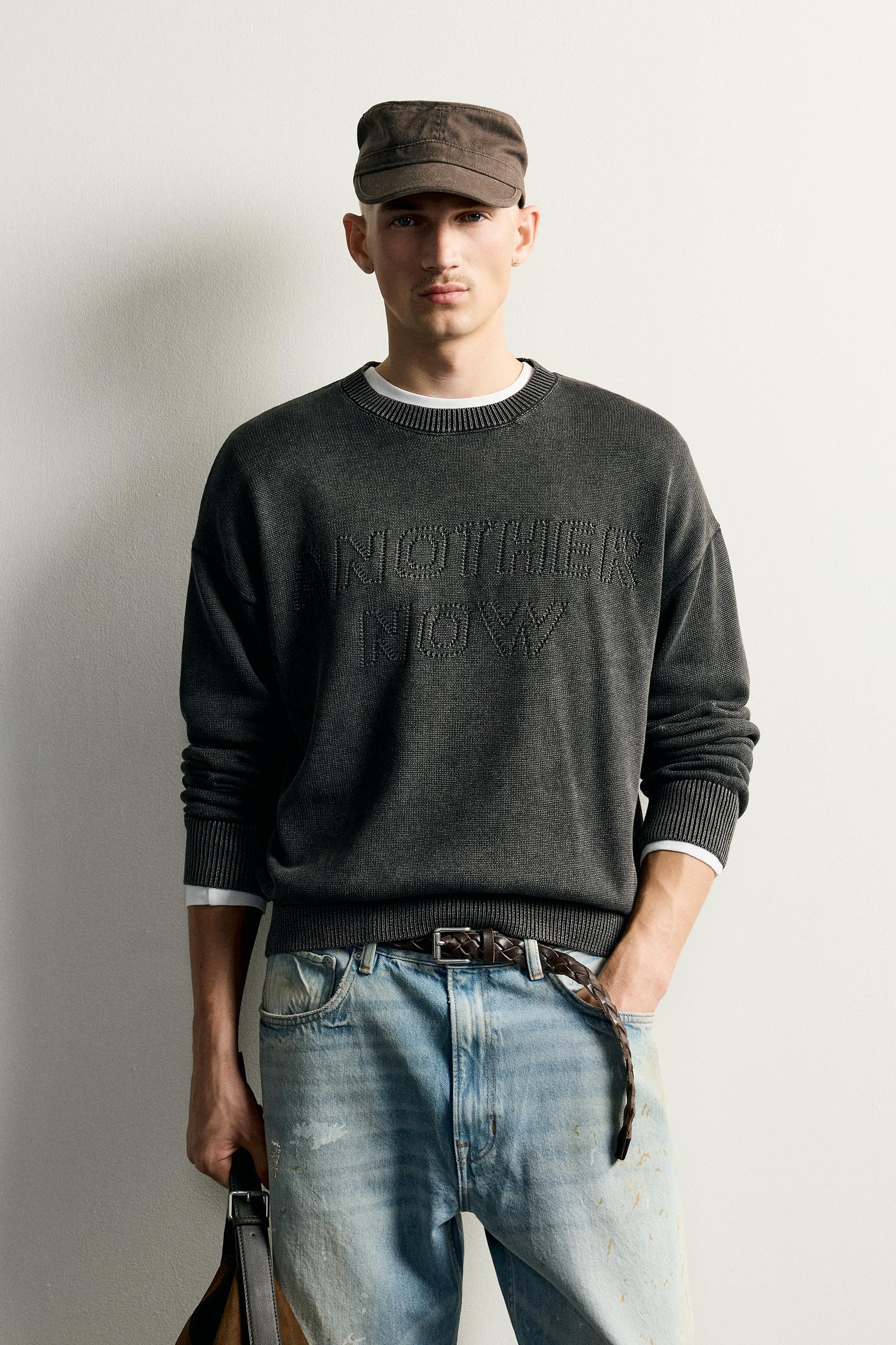 PULL À COUPE DÉCONTRACTÉE EN INTARSIA