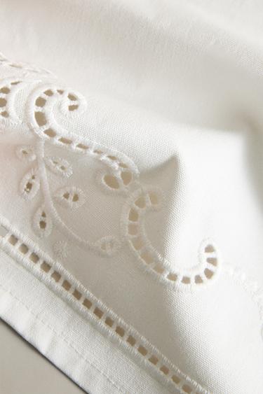 EMBROIDERED PLACEMAT WITH HEMSTITCHING - White by Zara - Image 3