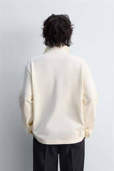 POLO REGULAR FIT STRUCTURÉ EN PIQUÉ - Blanc cassé de Zara - Image 2