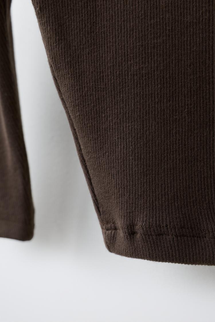 Leggings acanalados con etiqueta 4