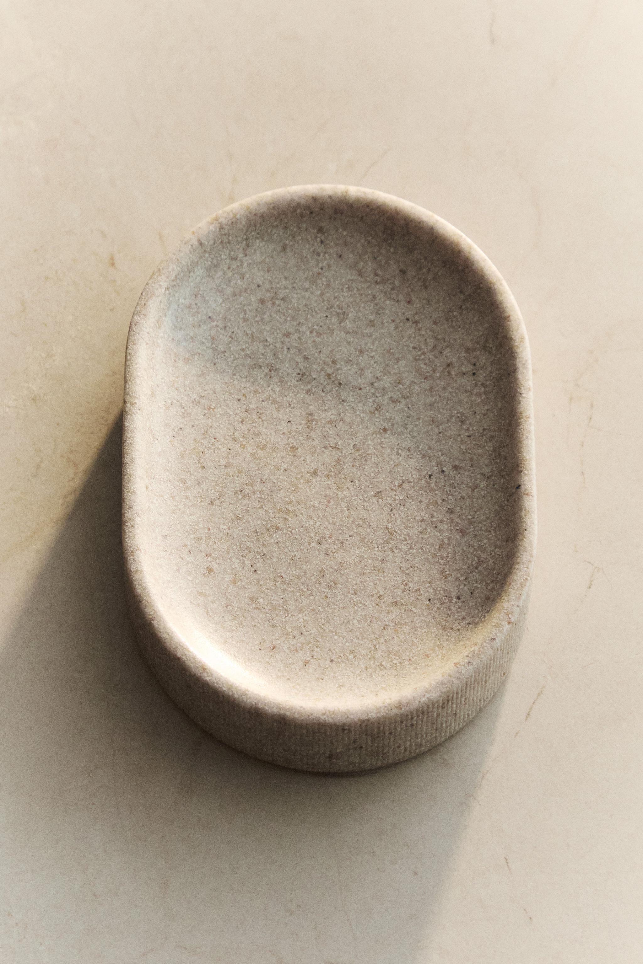 RESIN BATHROOM SOAP DISH