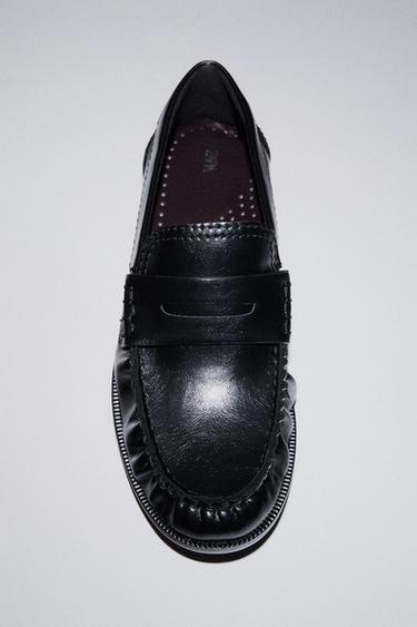 Zara GATHERED LOW HEEL LOAFERS - Black