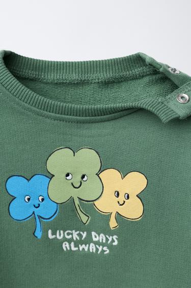 SWEAT IMPRIMÉ TRÈFLE ET INSCRIPTION BRODÉE - Vert de Zara - Image 2