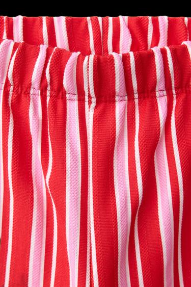 HOSE MIT STREIFEN UND SCHLEIFENDETAIL - Leuchtend Rot von Zara