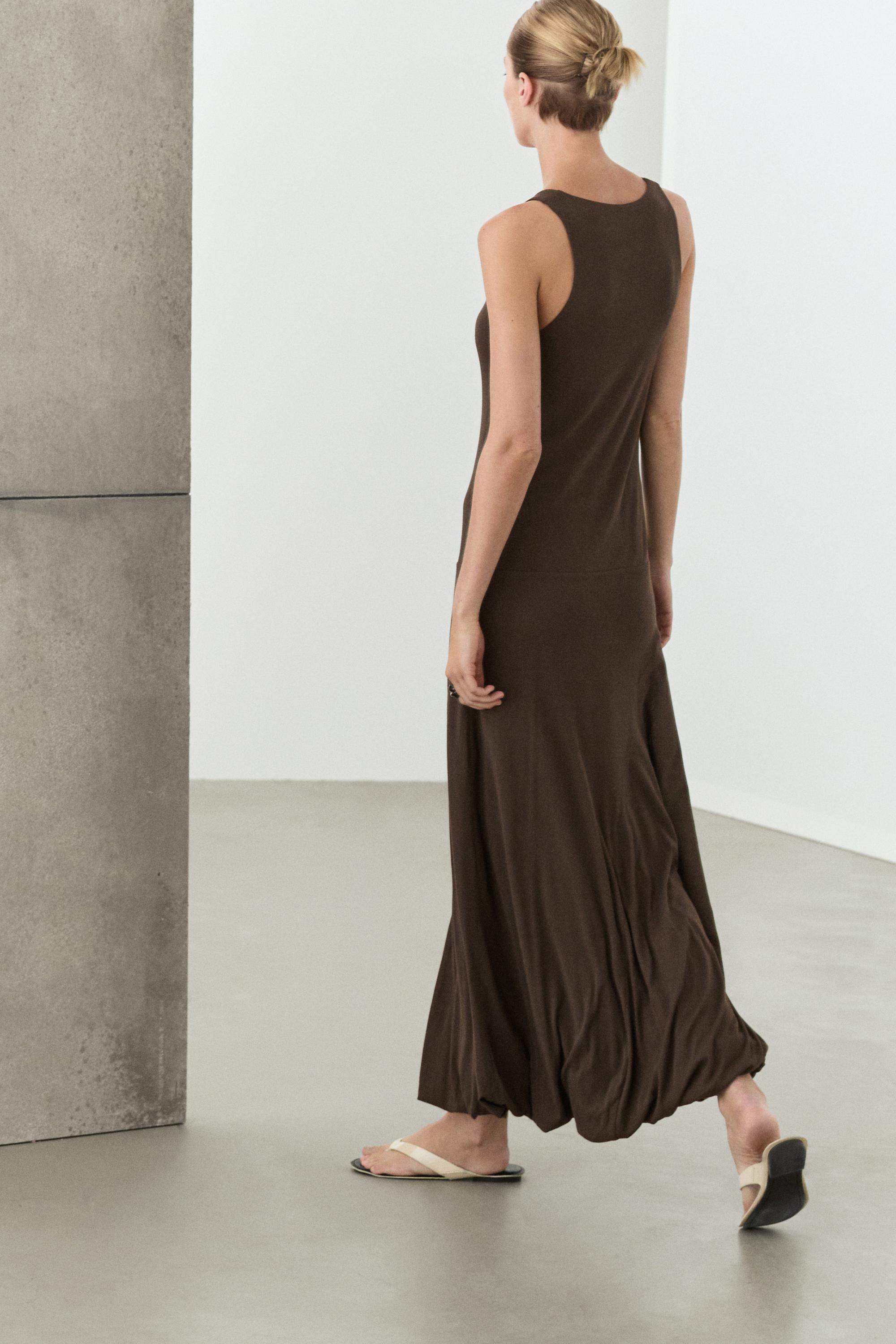 Midi dress with puffed detail