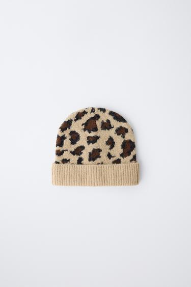 ANIMAL PRINT KNIT BEANIE - Brown by Zara