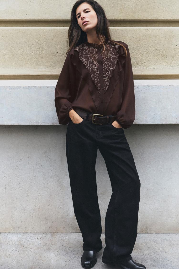 Blusa bordados volantes